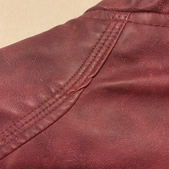 Red VEGAN leather jacket - Picture 4 of 8